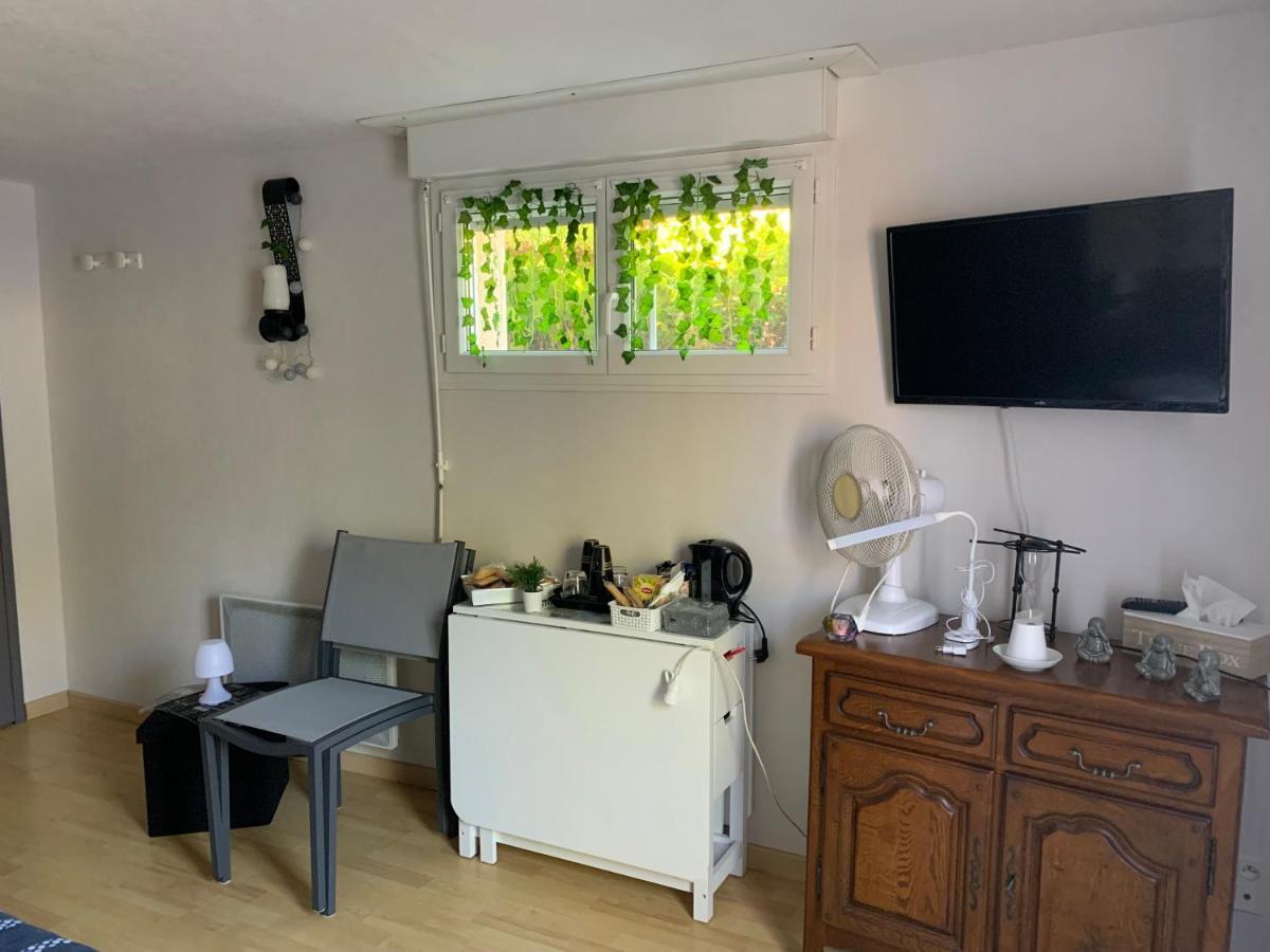 Une Agreable Chambre Independante Rilhac-Rancon Εξωτερικό φωτογραφία
